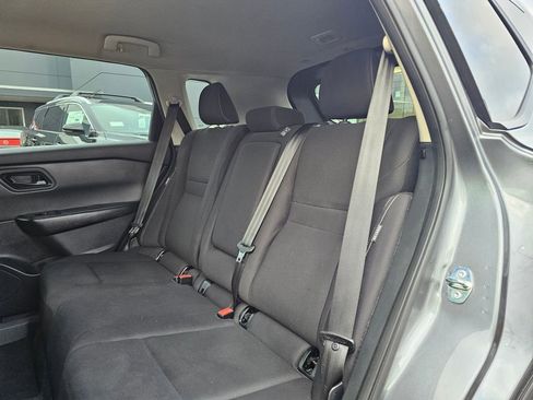 Used 2024 Nissan Rogue S image 14