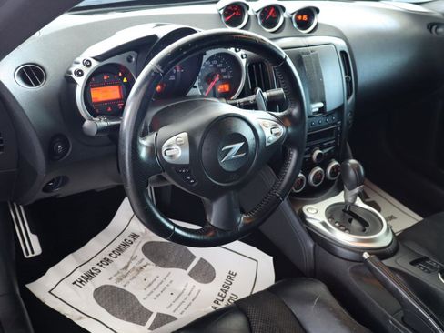 Used 2013 Nissan 370Z Touring w/ Sport Pkg image 15