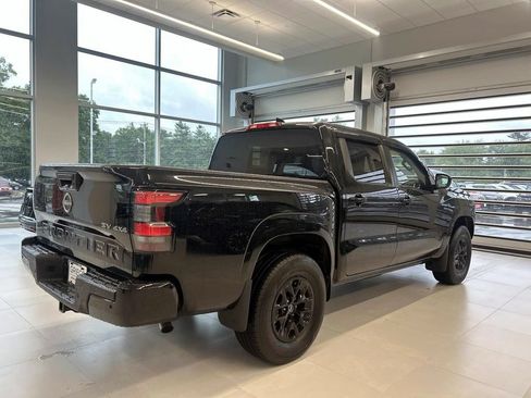Used 2024 Nissan Frontier SV w/ Technology Package AWD/4WD image 3