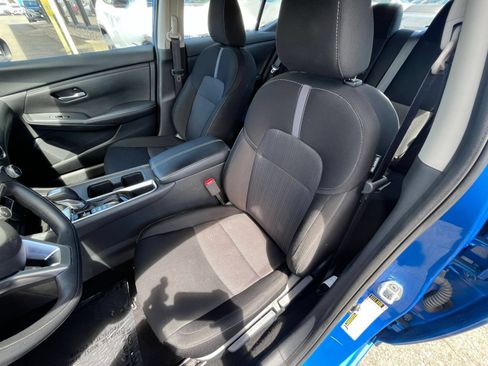 Used 2025 Nissan Sentra SV FWD image 36
