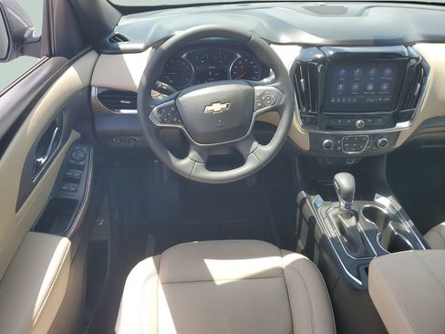 Certified 2023 Chevrolet Traverse LT w/ LT Premium Package AWD/4WD image 17