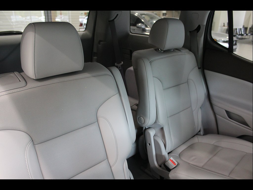 Used 2021 GMC Acadia SLT w/ Premium Package FWD image 22