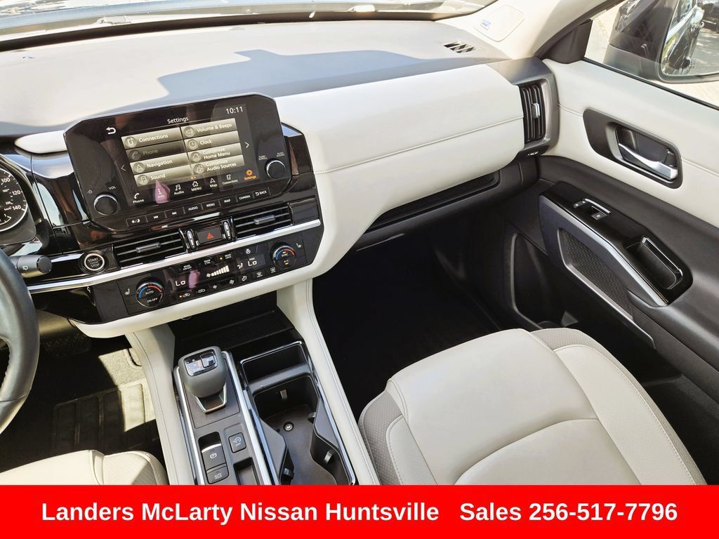 Used 2023 Nissan Pathfinder SL w/ SL Premium Package FWD image 17