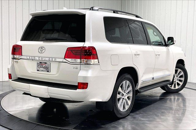 Used 2018 Toyota Land Cruiser AWD/4WD image 13