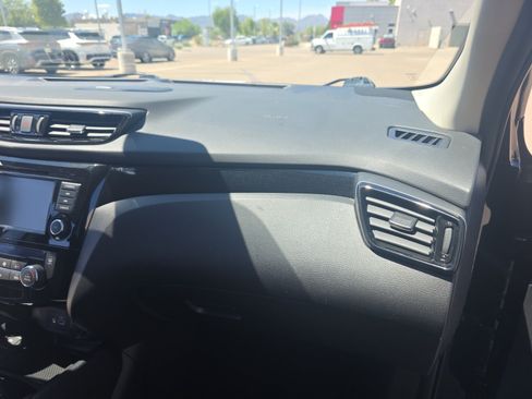 Used 2021 Nissan Rogue Sport SL w/ Premium Package FWD image 20