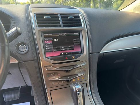 Used 2014 Lincoln MKX FWD image 13