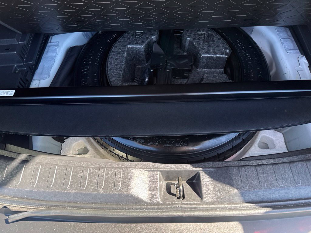 Used 2023 Toyota RAV4 LE AWD/4WD image 29