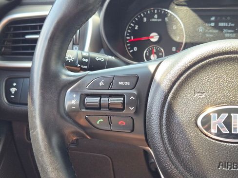 Used 2017 Kia Sorento LX w/ LX Convenience Package image 30