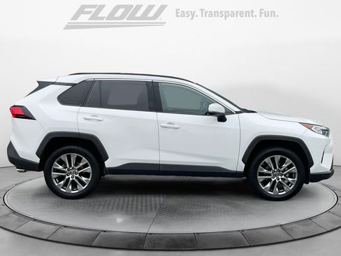 Used 2019 Toyota RAV4 XLE Premium w/ Advanced Technology Package AWD/4WD image 10