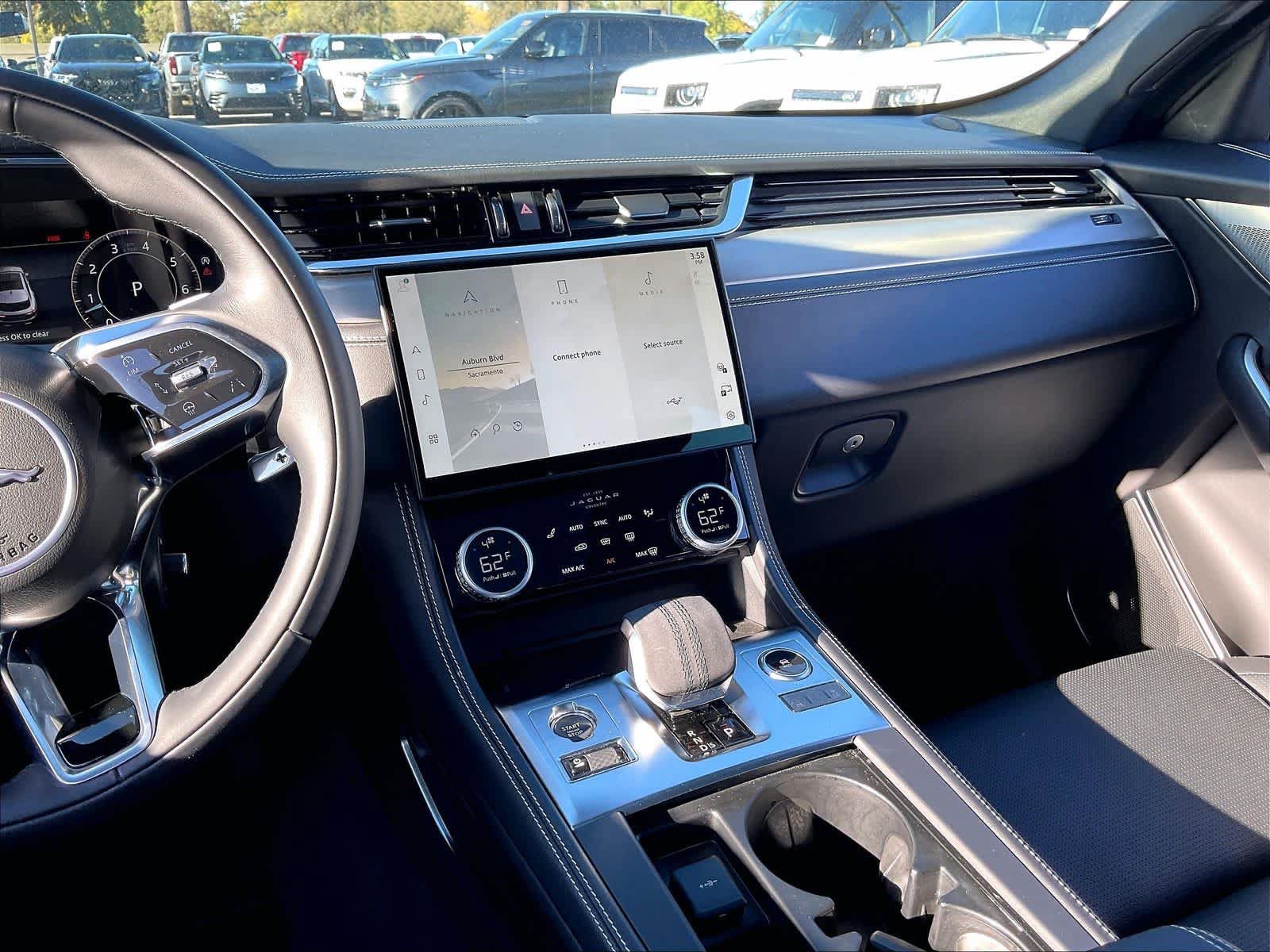 Used 2026 Jaguar F-PACE R-Dynamic S AWD/4WD image 9