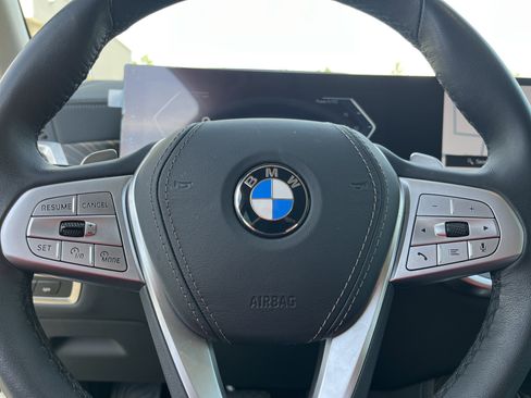Used 2025 BMW X7 xDrive40i w/ Parking Assistance Package image 13