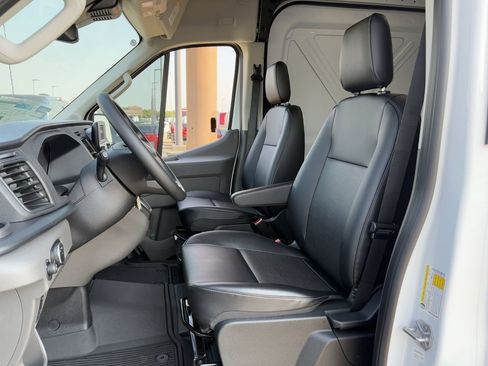 New 2025 Ford Transit 250 148 Medium Roof image 52