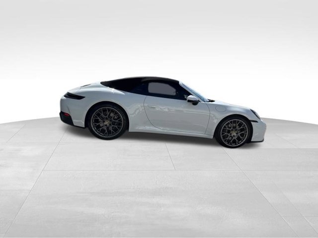 Used 2025 Porsche 911 Carrera RWD image 4