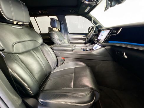 Used 2022 Jeep Grand Wagoneer Series II image 31