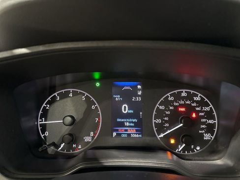 Certified 2023 Toyota Corolla Cross LE image 9