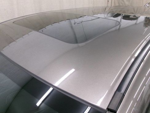 Used 2022 Honda Odyssey Elite image 3