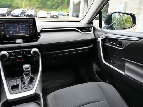 Used 2020 Toyota RAV4 LE w/ All Weather Liner Package AWD/4WD image 11