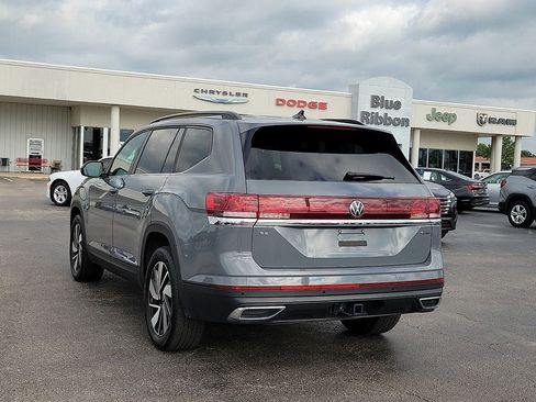 Used 2025 Volkswagen Atlas SE AWD/4WD image 4