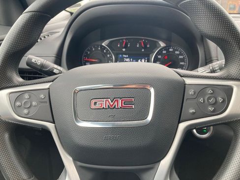 Used 2024 GMC Terrain SLE FWD image 17