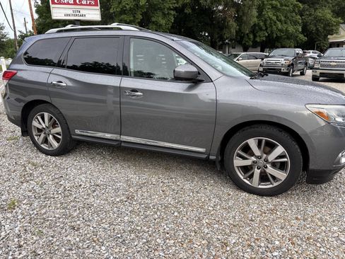 Used 2015 Nissan Pathfinder Platinum w/ Cargo Package AWD/4WD image 3