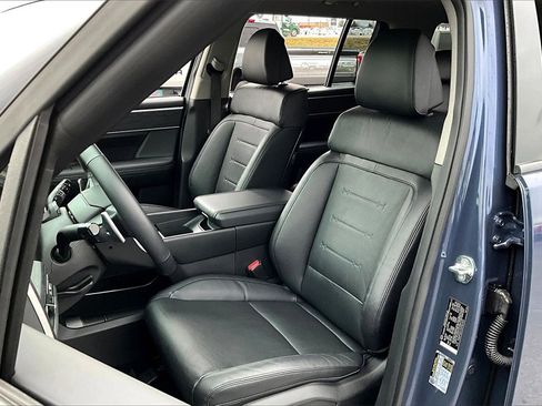 Used 2025 Hyundai Santa Fe Limited image 25