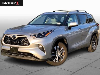 Used 2023 Toyota Highlander XLE