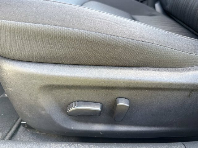 Used 2025 Nissan Altima 2.5 SV FWD image 21