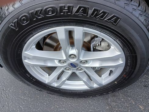 Used 2020 Ford Explorer XLT w/ Equipment Group 202A AWD/4WD image 20
