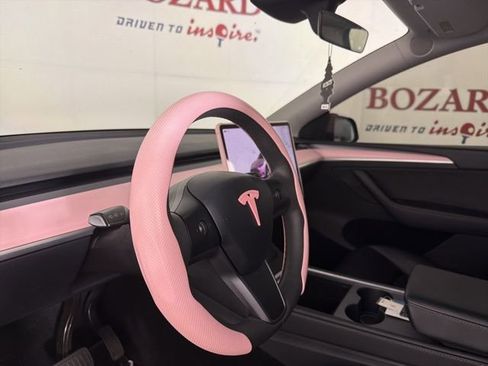 Used 2023 Tesla Model Y Long Range image 12