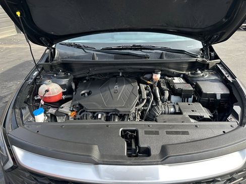 Used 2023 Kia Sportage LX image 12
