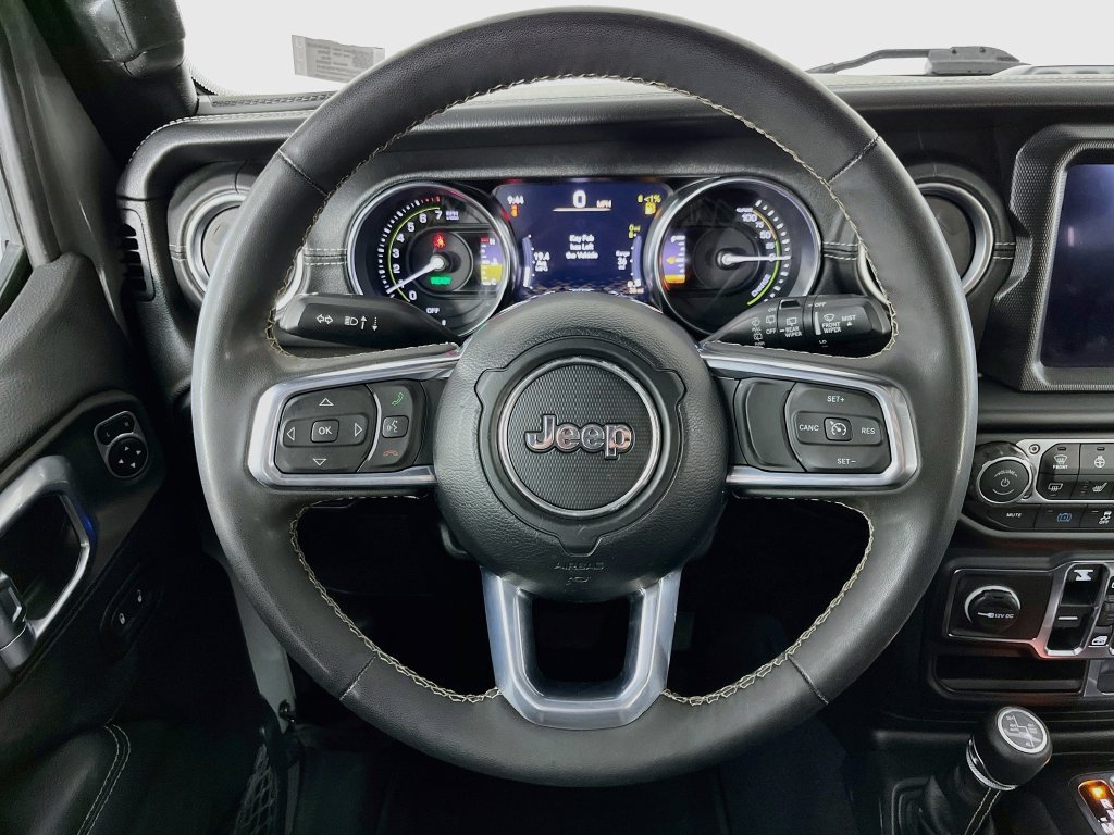 Used 2023 Jeep Wrangler Unlimited Sahara w/ Cold Weather Group AWD/4WD image 11