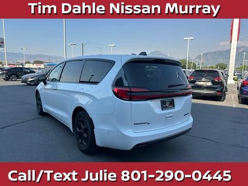 Used 2024 Chrysler Pacifica Limited FWD image 9