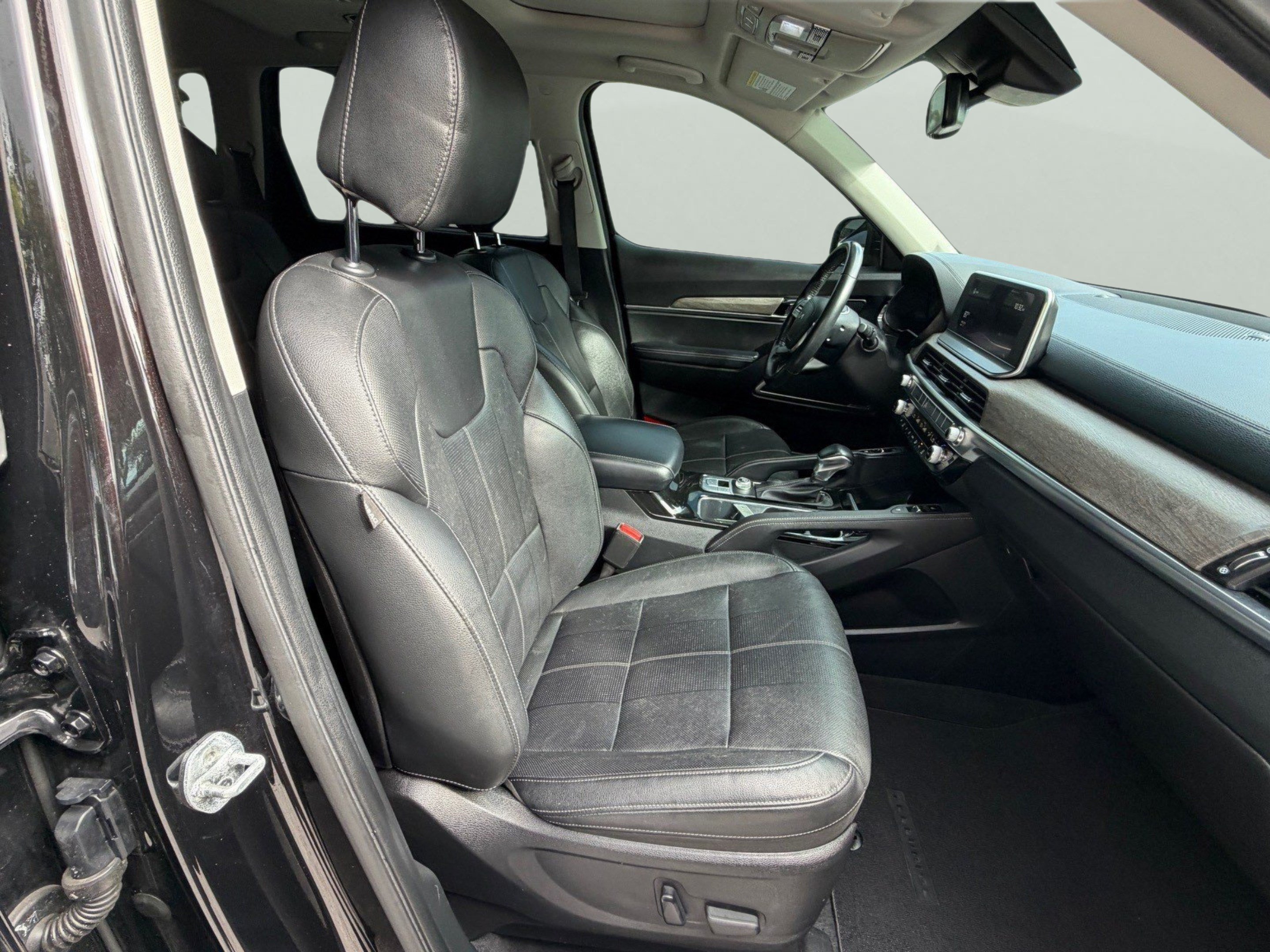 Certified 2022 Kia Telluride EX w/ EX Premium Package FWD image 17