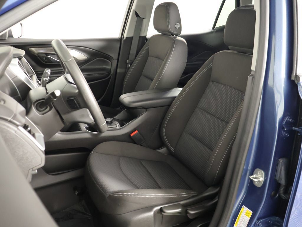 Used 2024 GMC Terrain SLE FWD image 27