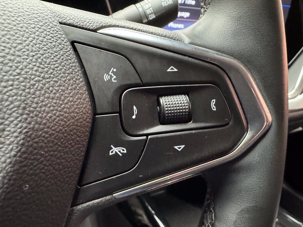 Used 2025 Chevrolet Trax LT w/ Driver Confidence Package FWD image 13