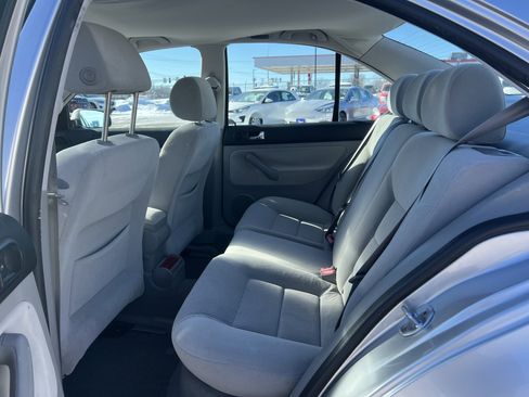 Used 2001 Volkswagen Jetta GLS image 10