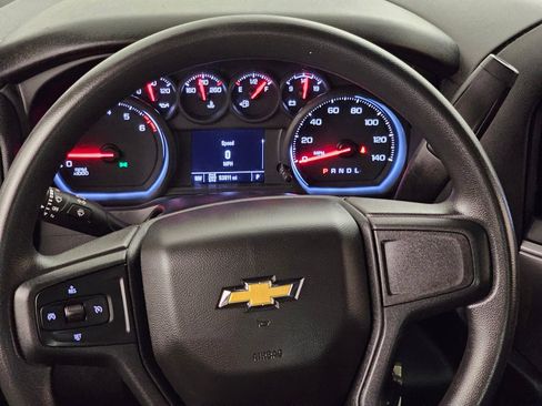 Used 2022 Chevrolet Silverado 2500 Custom w/ Custom Value Package AWD/4WD image 8