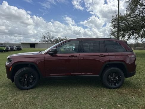 New 2026 Jeep Grand Cherokee Altitude AWD/4WD image 19