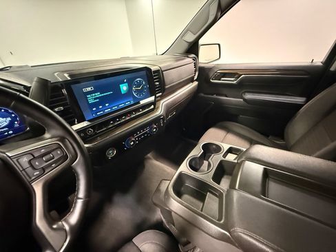 Used 2024 Chevrolet Silverado 1500 LT AWD/4WD image 80