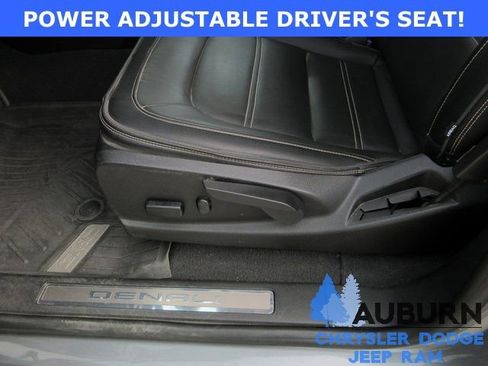 Used 2022 GMC Canyon Denali image 13