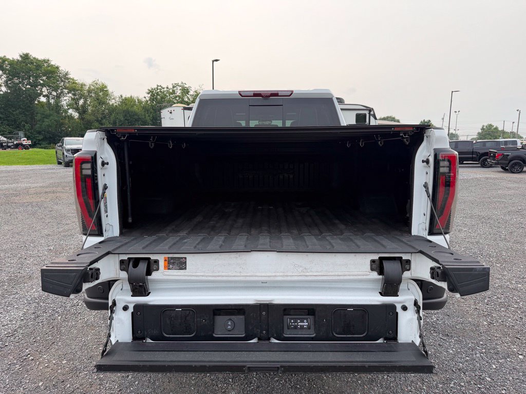 Used 2024 GMC Sierra 2500 AT4X w/ AT4X AEV Edition AWD/4WD image 21