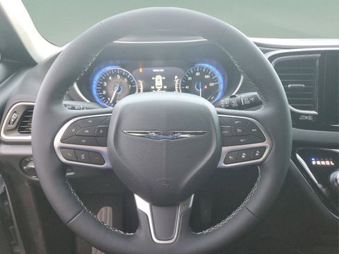 New 2026 Chrysler Voyager LX image 18