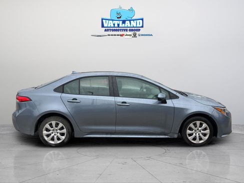 Used 2025 Toyota Corolla LE image 6