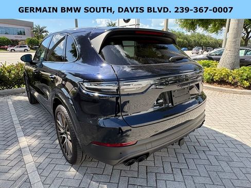 Used 2022 Porsche Cayenne S Platinum image 13