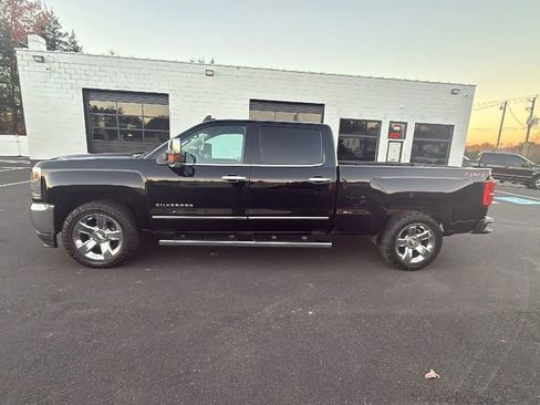 Used 2018 Chevrolet Silverado 1500 LTZ w/ LTZ Plus Package image 5
