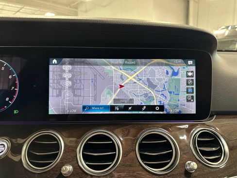 Used 2023 Mercedes-Benz E 350 Sedan image 24
