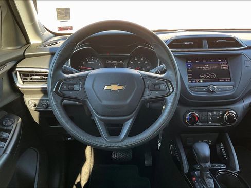 Used 2021 Chevrolet TrailBlazer LS image 4