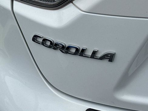 Used 2023 Toyota Corolla LE image 24