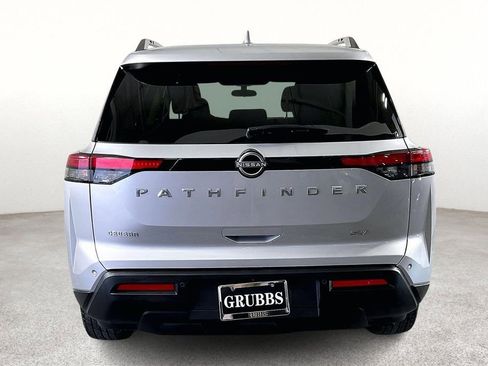 Used 2024 Nissan Pathfinder SV image 6