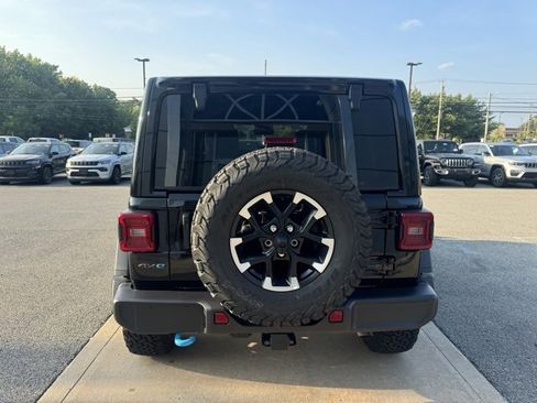 Used 2025 Jeep Wrangler Unlimited Rubicon 4xe w/ Technology Group image 5